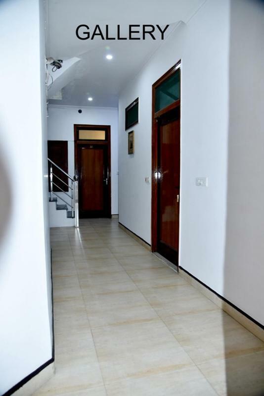 Hotel Royal Classic Bareli Exterior foto